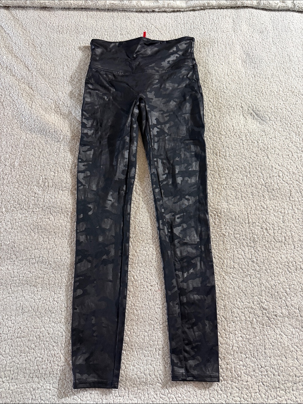 SPANX Faux Leather Camo Leggings Black Medium - Picture 3 of 6